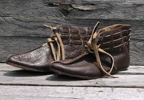 12th Century Mens Boots